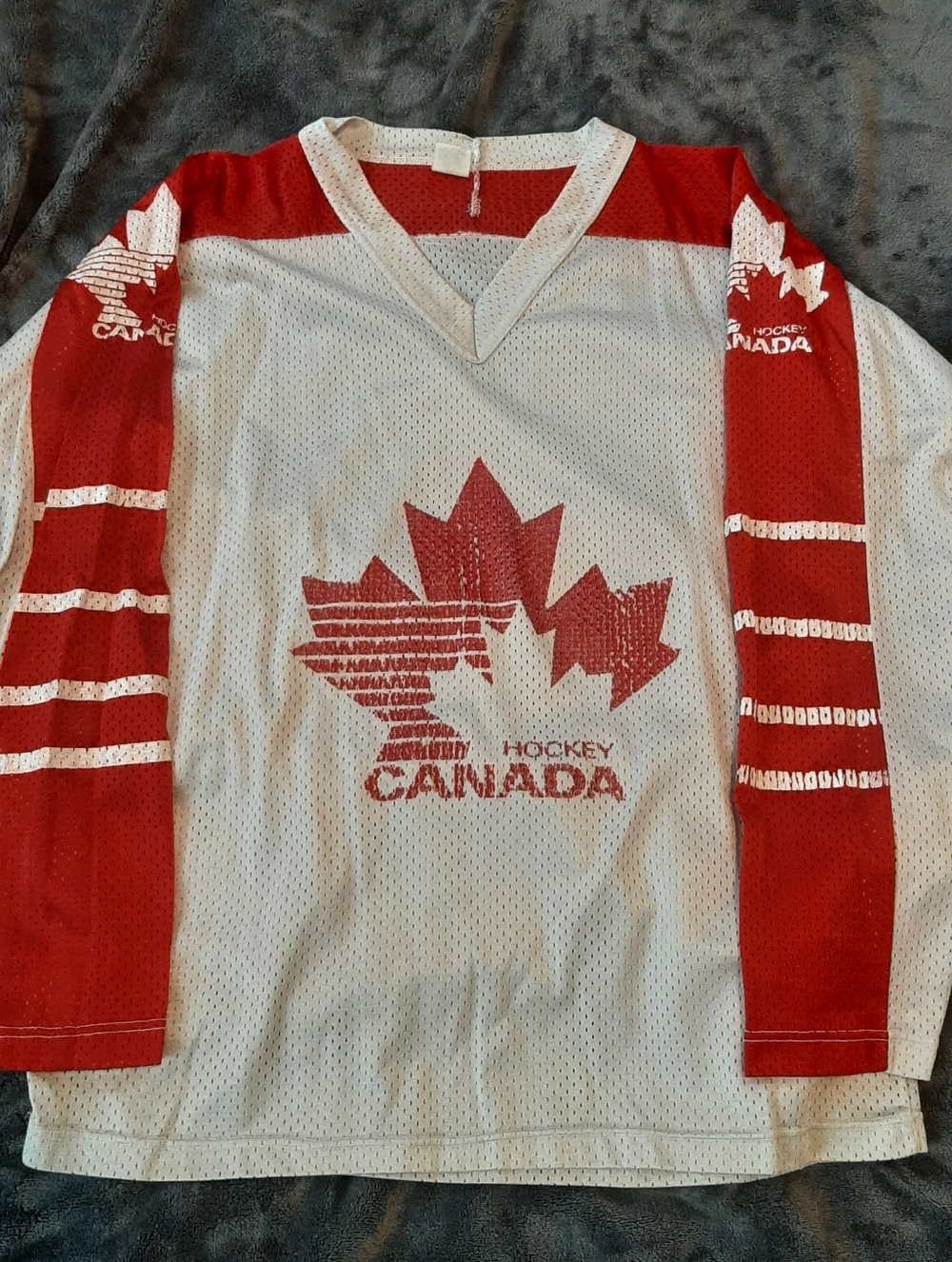 Vintage 1980s Hockey Canada Jersey (XS)